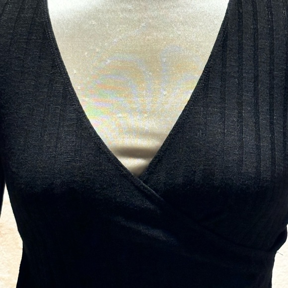 Hollister long sleeve crop top with thumb holes - Picture 4 of 6